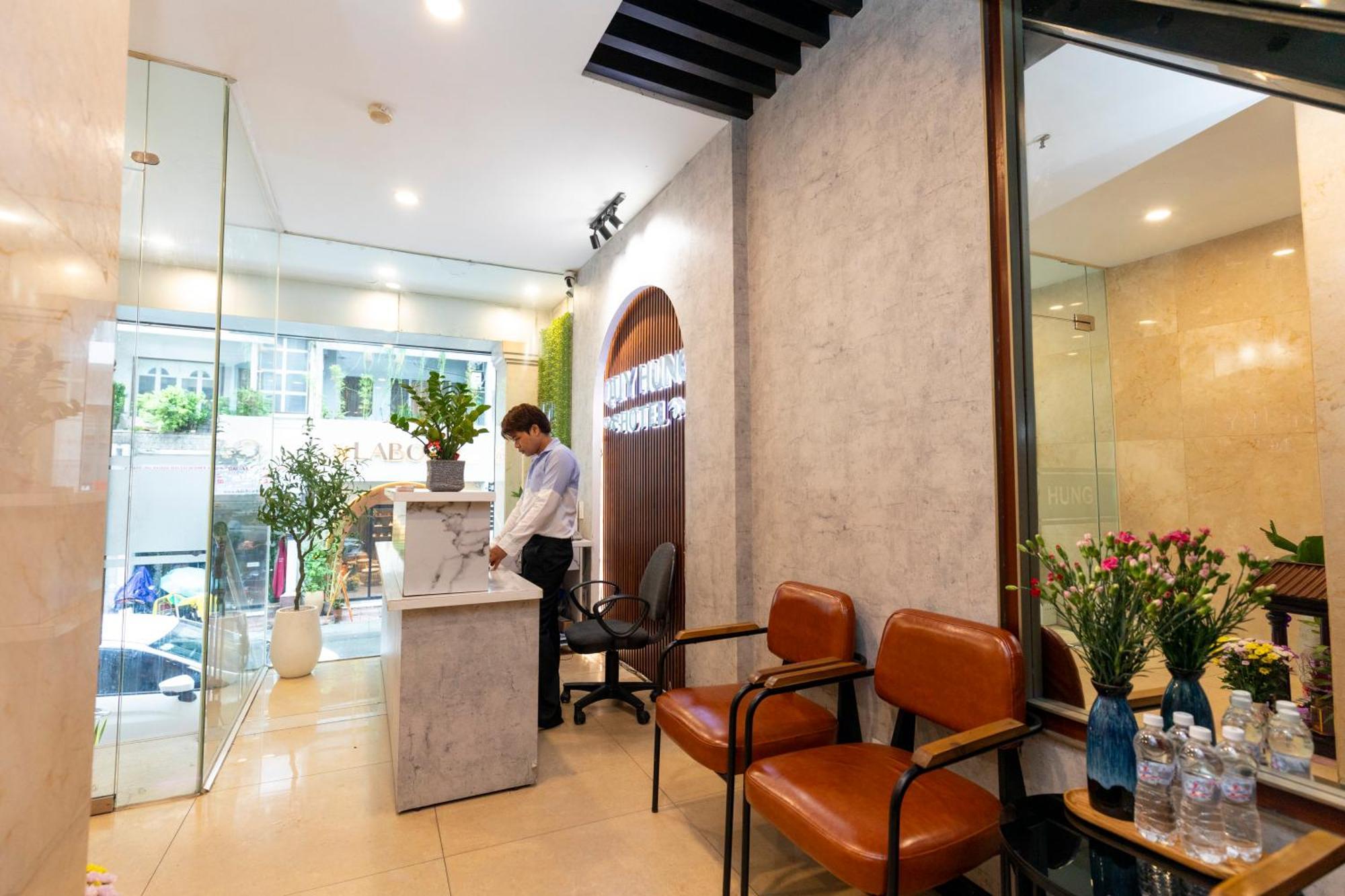 Quy Hung Hotel Central Ho Şi Min Exterior foto