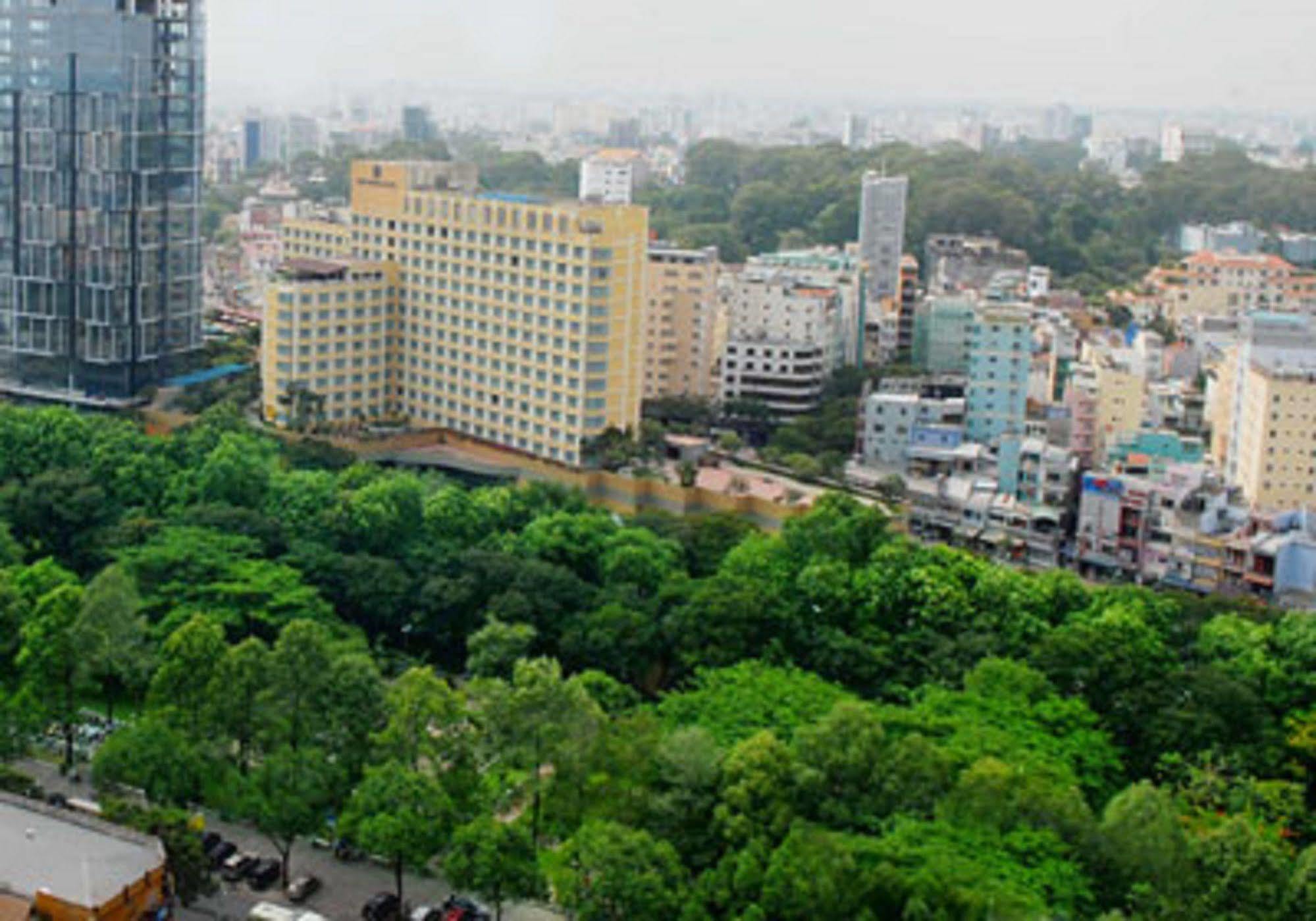 Quy Hung Hotel Central Ho Şi Min Exterior foto
